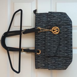 NWOT - Mia K. Collection Black/Gray Shoulder Bag